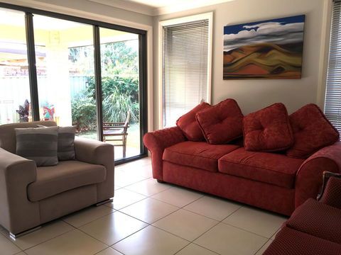 Sydney Amazing Holiday Home Bridal BnB - Accommodation Main Beach 0