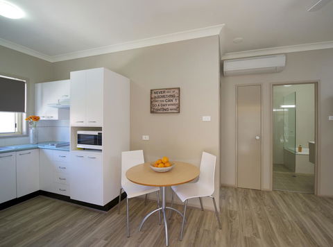 Marty's @ Little Beach - Accommodation Main Beach 18