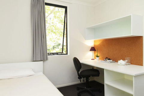 Sydney University Village - Accommodation Main Beach 28