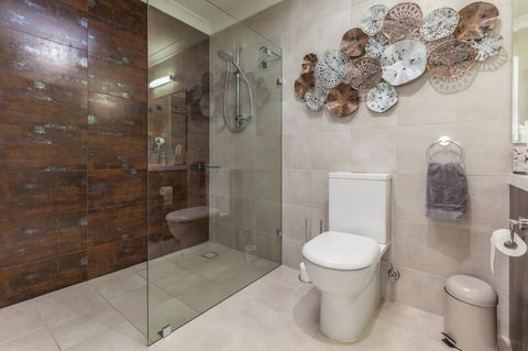 Horizons Retreat & Golf, Villa 133 - Accommodation Main Beach 13