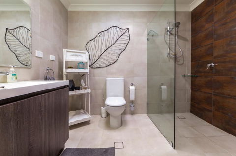 Horizons Retreat & Golf, Villa 133 - Accommodation Main Beach 9