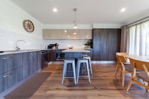 Horizons Retreat & Golf, Villa 133 - Accommodation Main Beach 6