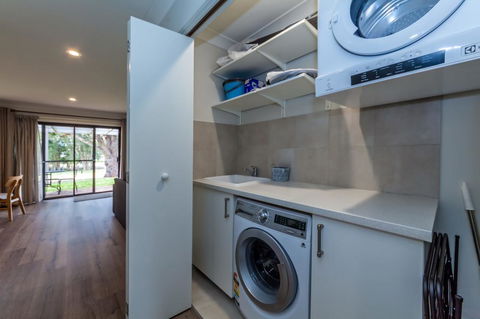 Horizons Retreat & Golf, Villa 133 - Accommodation Main Beach 15