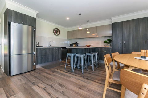 Horizons Retreat & Golf, Villa 133 - Accommodation Main Beach 5