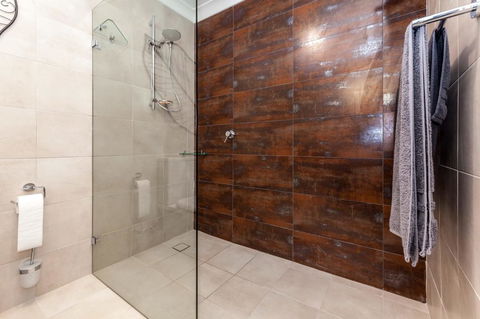 Horizons Retreat & Golf, Villa 133 - Accommodation Main Beach 14