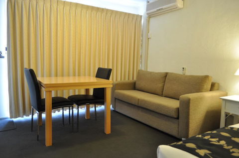 Albury Burvale Motor Inn - Accommodation Main Beach 25