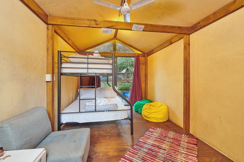 Arts Factory By Nomads - Accommodation Main Beach 14