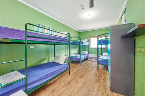 Arts Factory By Nomads - Accommodation Main Beach 22