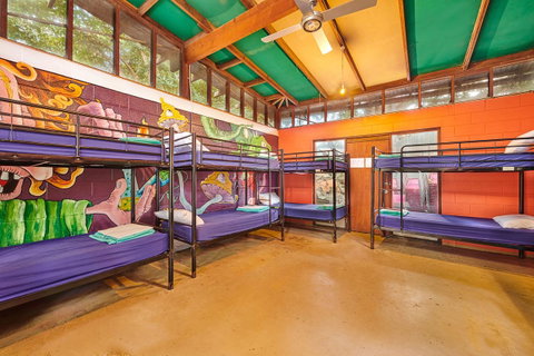 Arts Factory By Nomads - Accommodation Main Beach 18