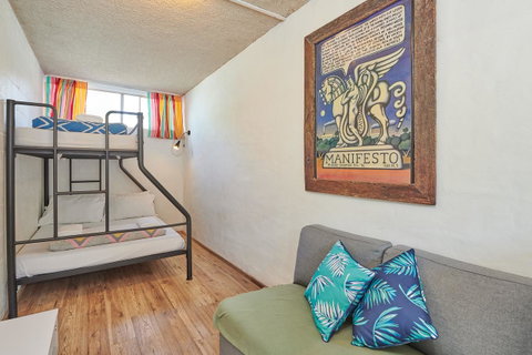 Arts Factory By Nomads - Accommodation Main Beach 29