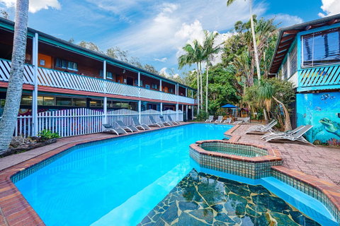 Arts Factory By Nomads - Accommodation Main Beach 2