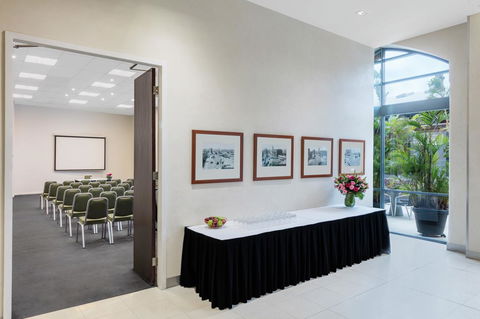 Adina Apartment Hotel Sydney Central - Accommodation Main Beach 12