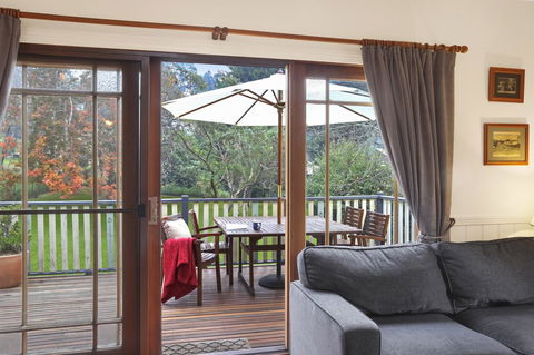 Allegra Cottage Of Leura - Accommodation Main Beach 4