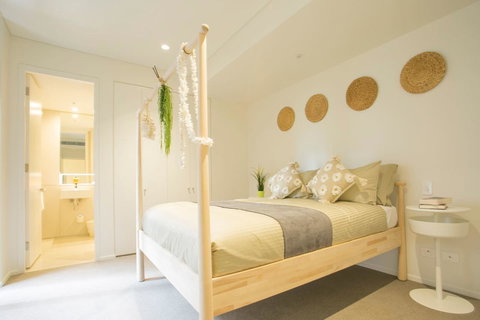 Newly Settled Three Bedrooms Apartment In CBD - Accommodation Main Beach 8