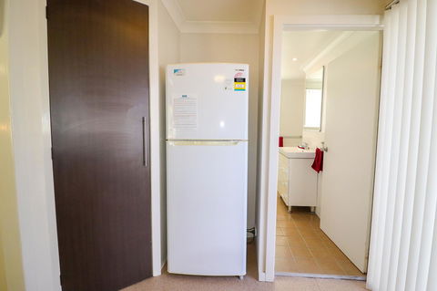 Interlude At Belmont - Accommodation Main Beach 13
