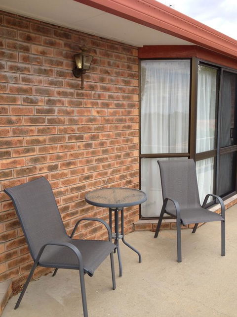 Hume Country Motor Inn - Accommodation Main Beach 30