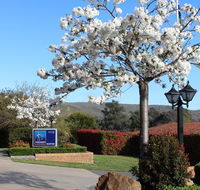 Hume Country Motor Inn - Accommodation Main Beach
