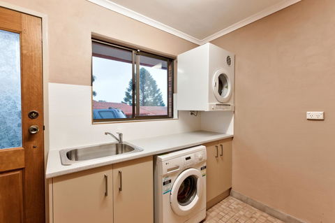 Hume Country Motor Inn - Accommodation Main Beach 26
