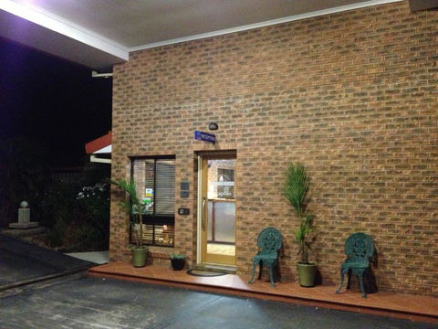 Hume Country Motor Inn - Accommodation Main Beach 25