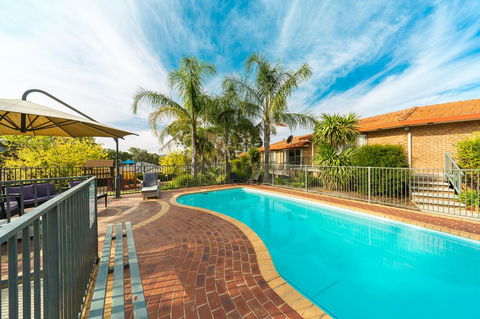 Hume Country Motor Inn - Accommodation Main Beach 6