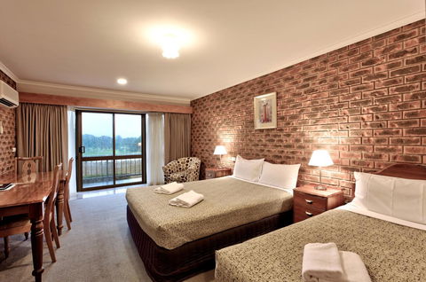 Hume Country Motor Inn - Accommodation Main Beach 44