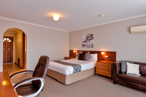 Hume Country Motor Inn - Accommodation Main Beach 38
