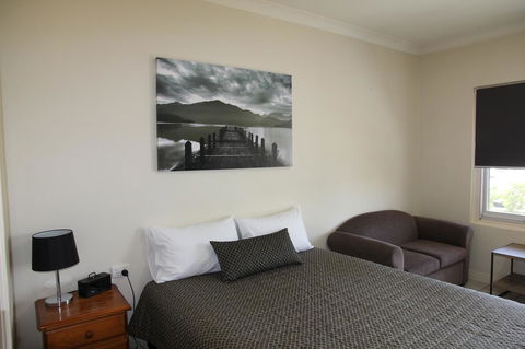 Tumut Apartments - Accommodation Main Beach 4