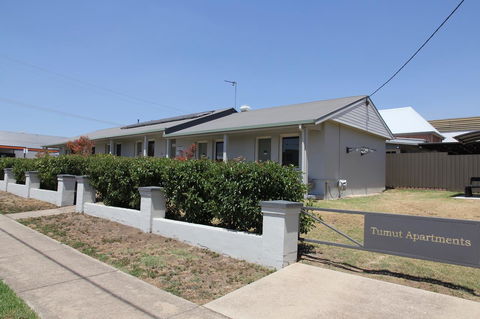 Tumut Apartments - Accommodation Main Beach 14