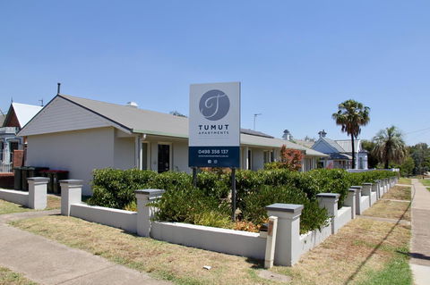 Tumut Apartments - Accommodation Main Beach 0