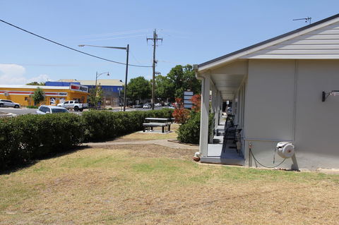 Tumut Apartments - Accommodation Main Beach 20