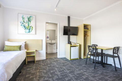 Nightcap At Hume Hotel - Accommodation Main Beach 16