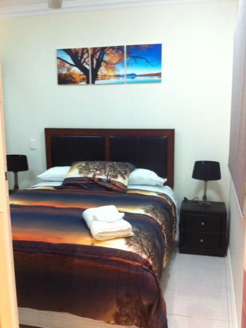Nomikis\'On The Avenue - Accommodation Main Beach 21