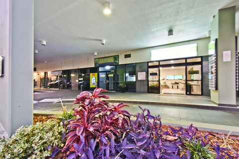 Nomikis\'On The Avenue - Accommodation Main Beach 19
