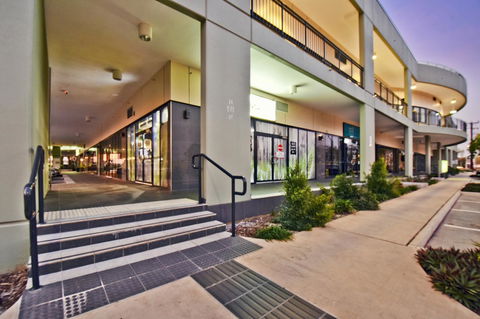 Nomikis\'On The Avenue - Accommodation Main Beach 8