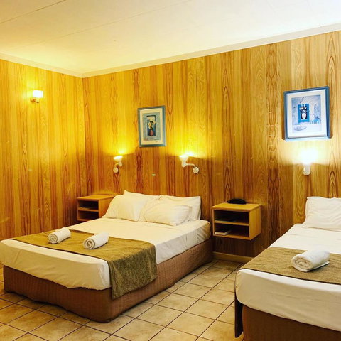 Pine Tree Motel - Accommodation Main Beach 21