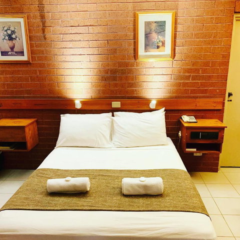 Pine Tree Motel - Accommodation Main Beach 18