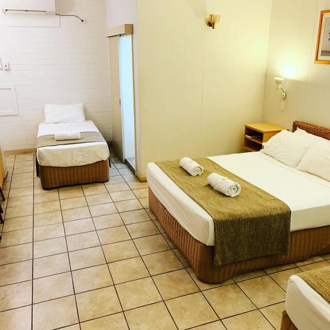 Pine Tree Motel - Accommodation Main Beach 23