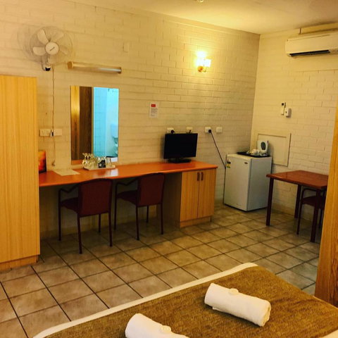 Pine Tree Motel - Accommodation Main Beach 20