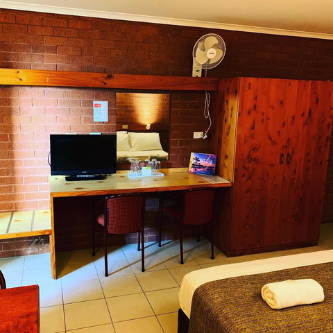 Pine Tree Motel - Accommodation Main Beach 30