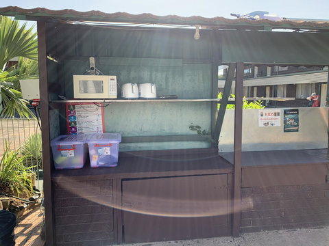 Pine Tree Motel - Accommodation Main Beach 5