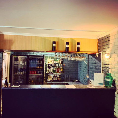 Pine Tree Motel - Accommodation Main Beach 8