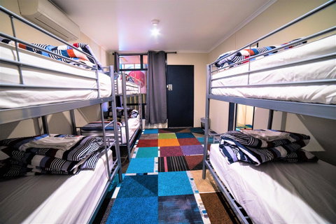 Jump Inn Alice Budget Accommodation - Accommodation Main Beach 42