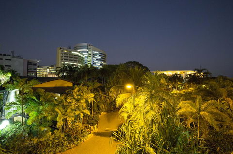 Palms City Resort - Accommodation Main Beach 42