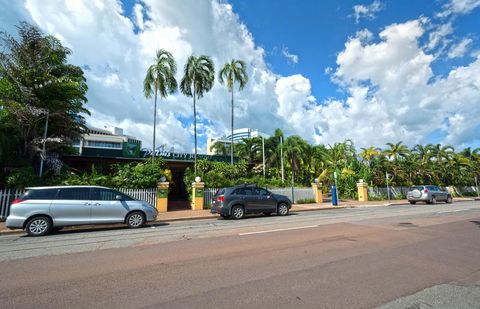 Palms City Resort - Accommodation Main Beach 25