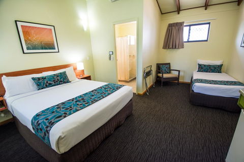 Palms City Resort - Accommodation Main Beach 33