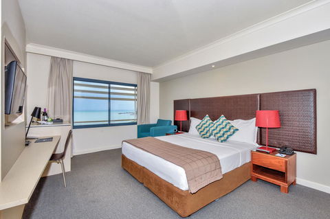 Mantra On The Esplanade - Accommodation Main Beach 2