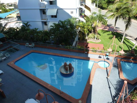 Cullen Bay Resorts - Accommodation Main Beach 13