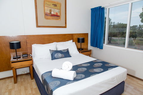 Cullen Bay Resorts - Accommodation Main Beach 1