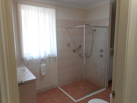 Beaches Serviced Apartments - Accommodation Main Beach 24