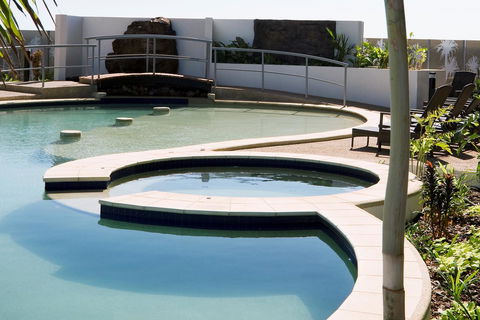 Mantra Pandanas - Accommodation Main Beach 32